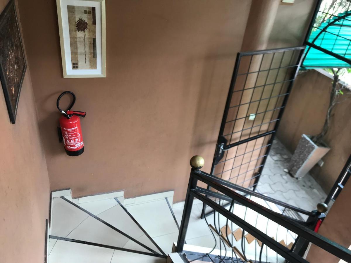 Appartements Chez Leo Brazzaville Dış mekan fotoğraf